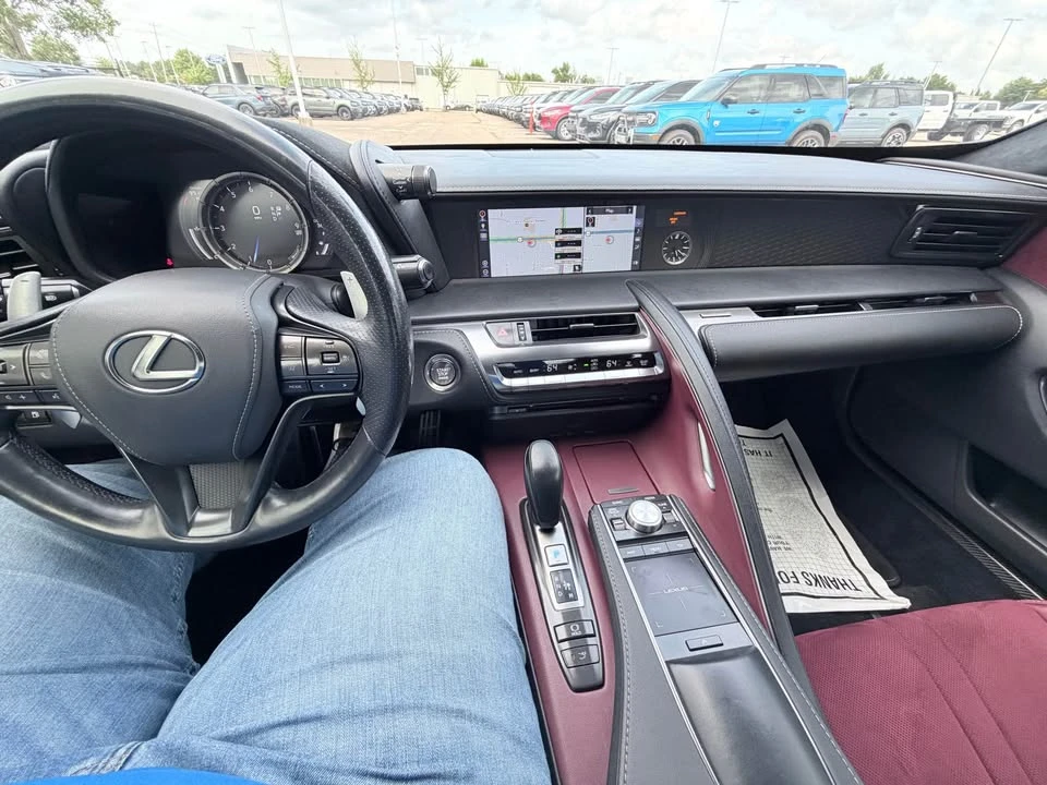 2018 Lexus LC - Image 8 of 12