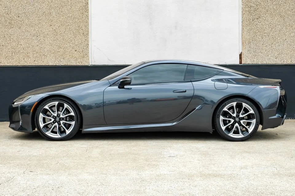 2018 Lexus LC - Image 11 of 20