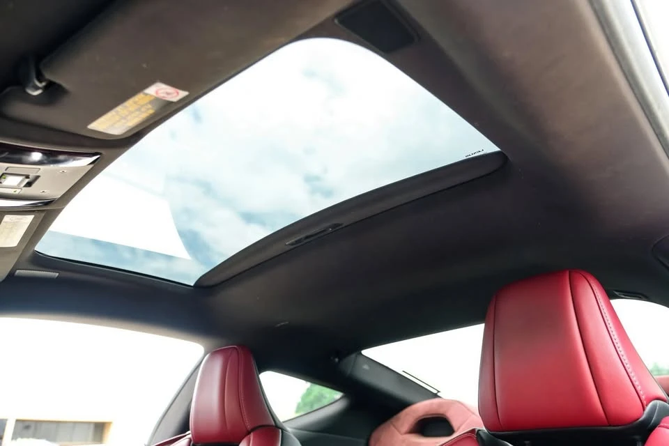 2018 Lexus LC - Image 4 of 20