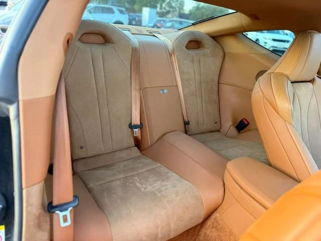 2018 Lexus LC - Image 16 of 21