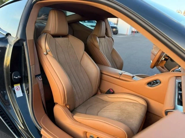 2018 Lexus LC - Image 15 of 21