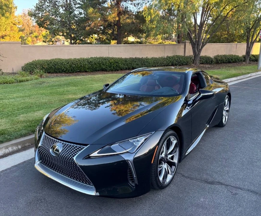 2018 Lexus LC - Image 19 of 24