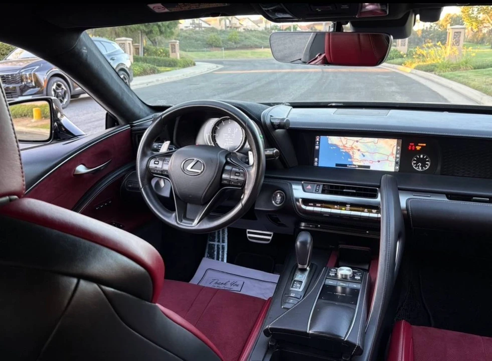2018 Lexus LC - Image 14 of 24