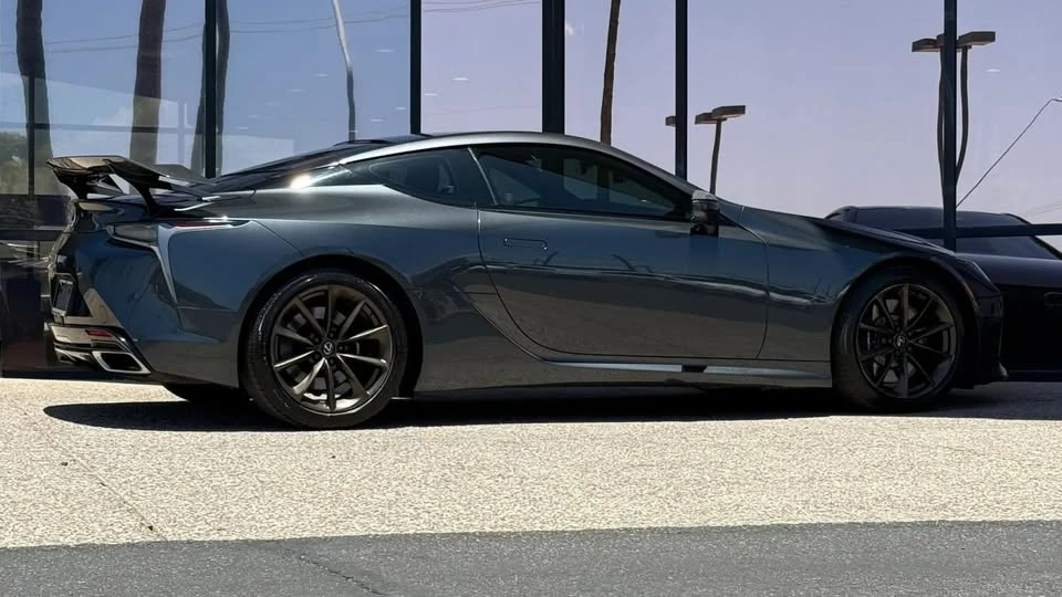 2018 Lexus LC - Image 13 of 20