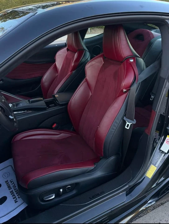 2018 Lexus LC - Image 16 of 20