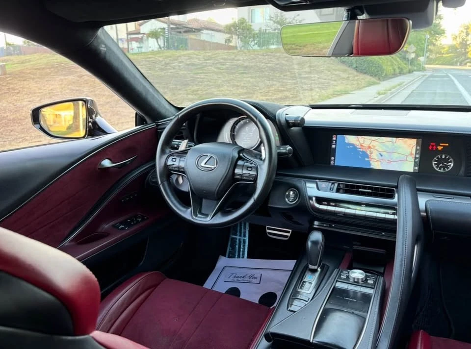 2018 Lexus LC - Image 11 of 20