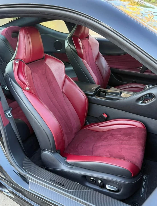2018 Lexus LC - Image 14 of 20