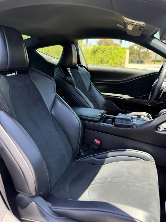 2018 Lexus LC - Image 14 of 20