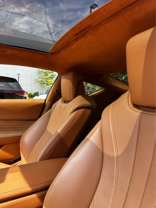 2018 Lexus LC - Image 5 of 9