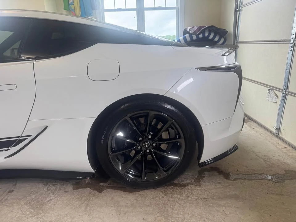 2018 Lexus LC - Image 11 of 20