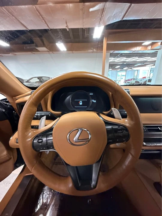 2018 Lexus LC - Image 13 of 13