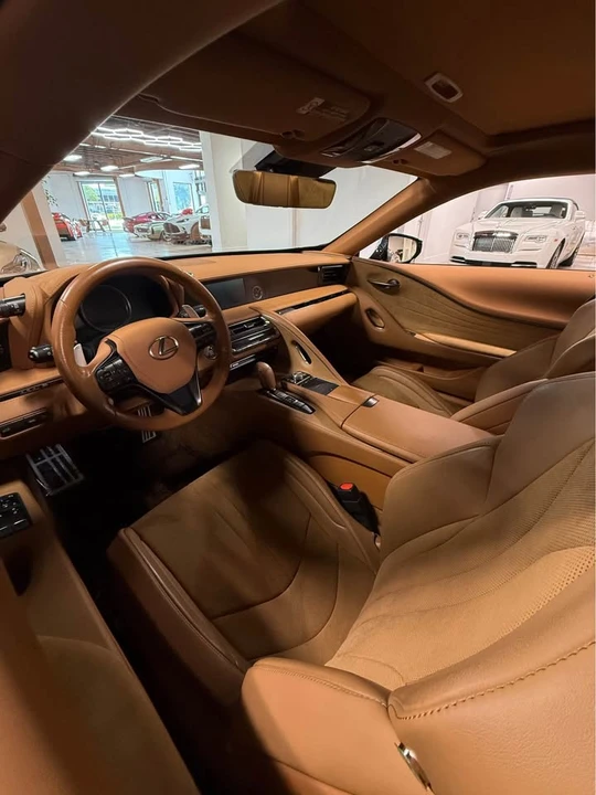 2018 Lexus LC - Image 2 of 13