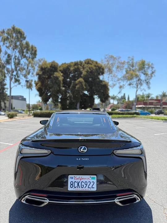 2018 Lexus LC - Image 8 of 20