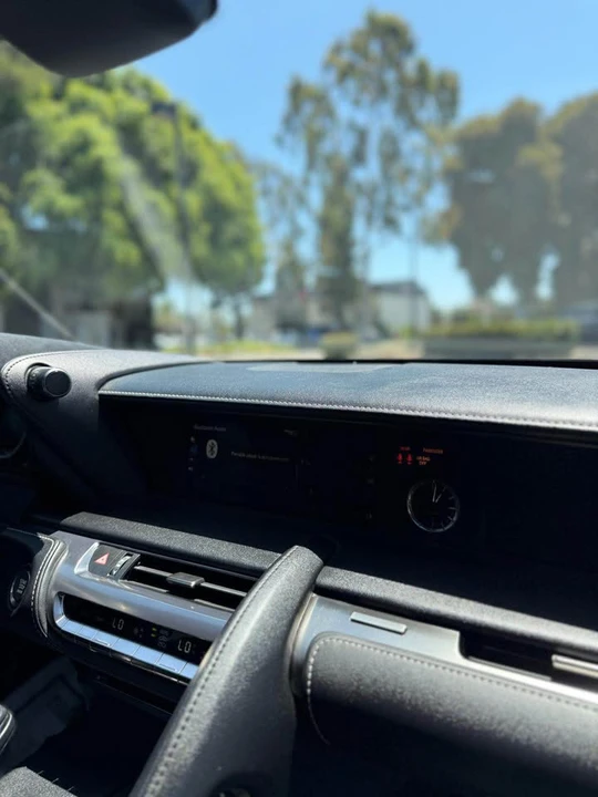 2018 Lexus LC - Image 19 of 20