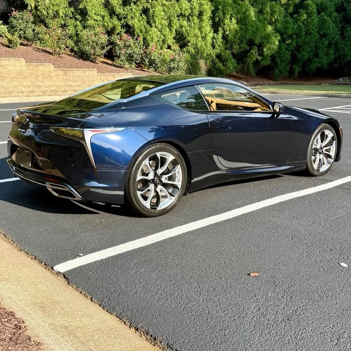2018 Lexus LC - Image 9 of 20