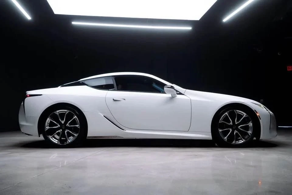 2018 Lexus LC - Image 2 of 4
