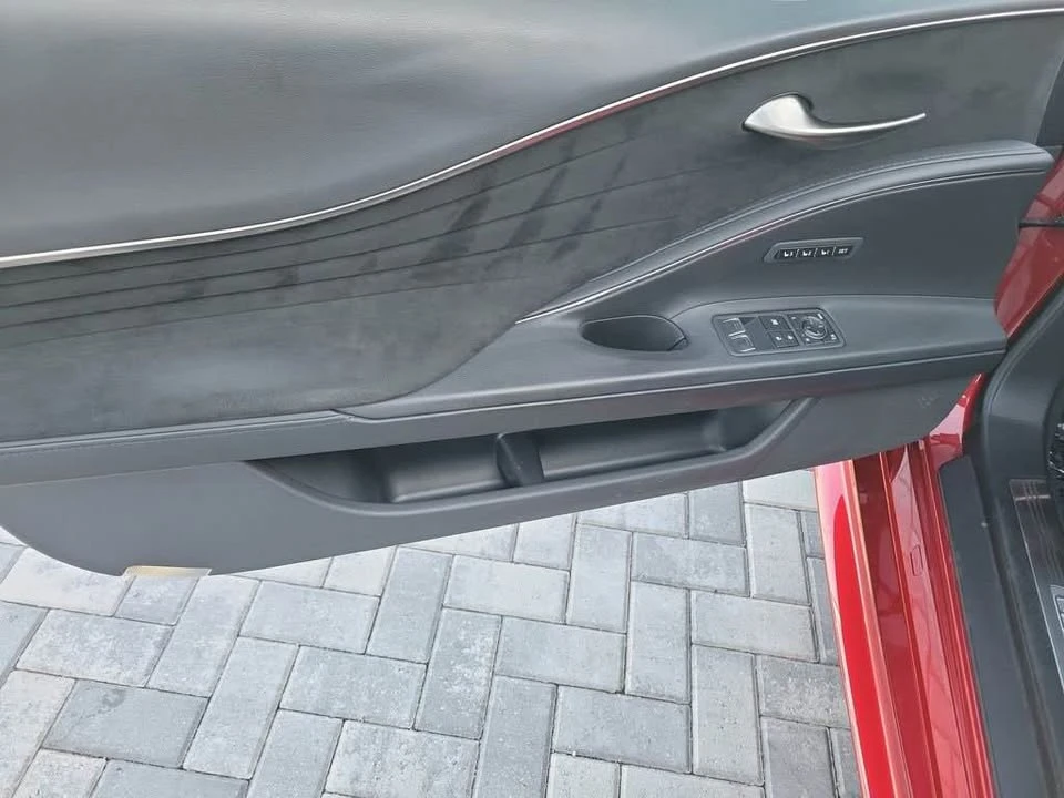 2018 Lexus LC - Image 6 of 14