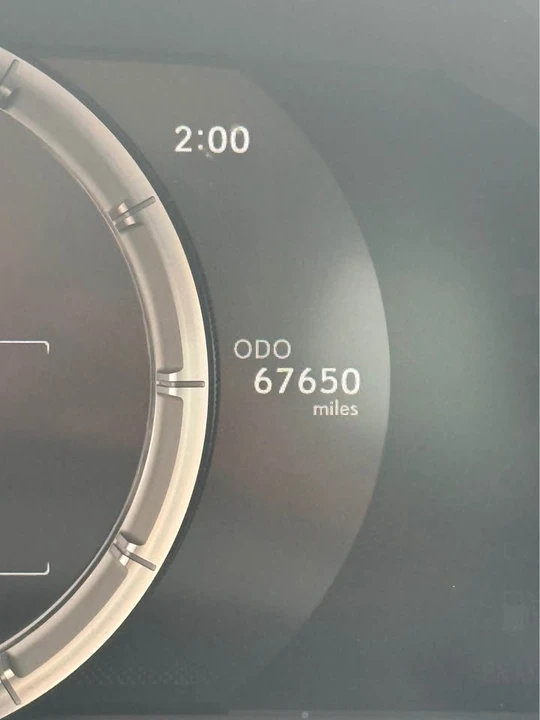2018 Lexus LC - Image 10 of 12