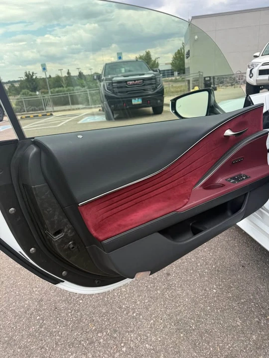 2018 Lexus LC - Image 7 of 12