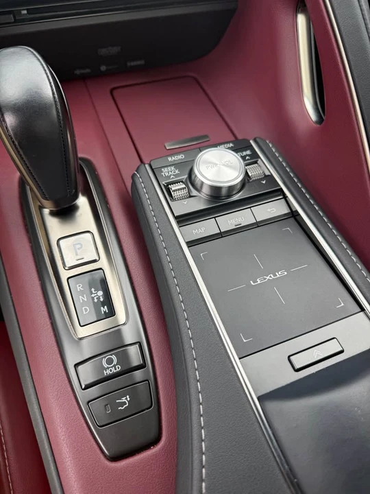 2018 Lexus LC - Image 12 of 12