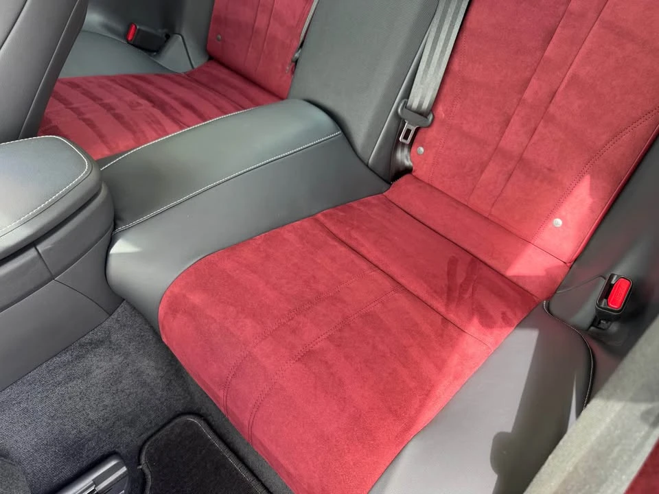 2018 Lexus LC - Image 15 of 17
