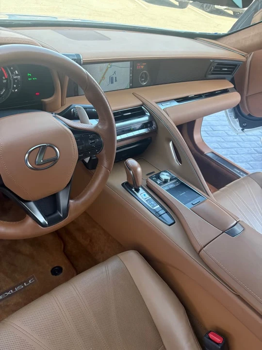 2018 Lexus LC - Image 6 of 6