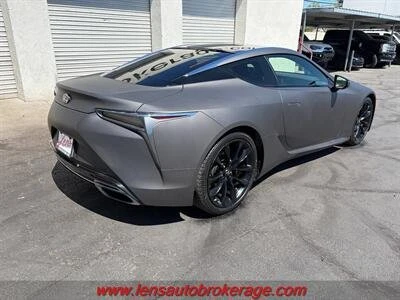 2018 Lexus LC - Image 9 of 16