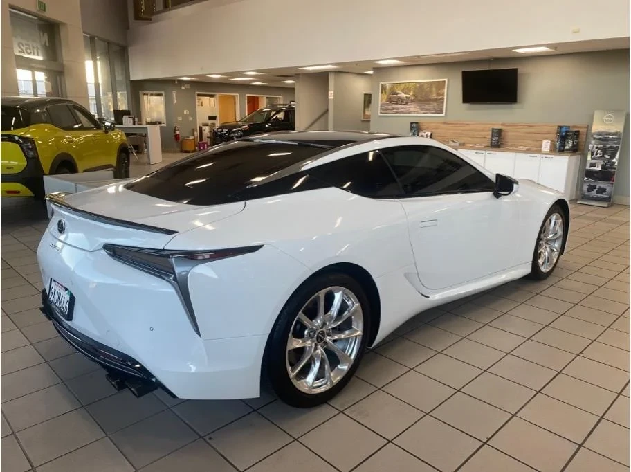 2018 Lexus LC - Image 2 of 7