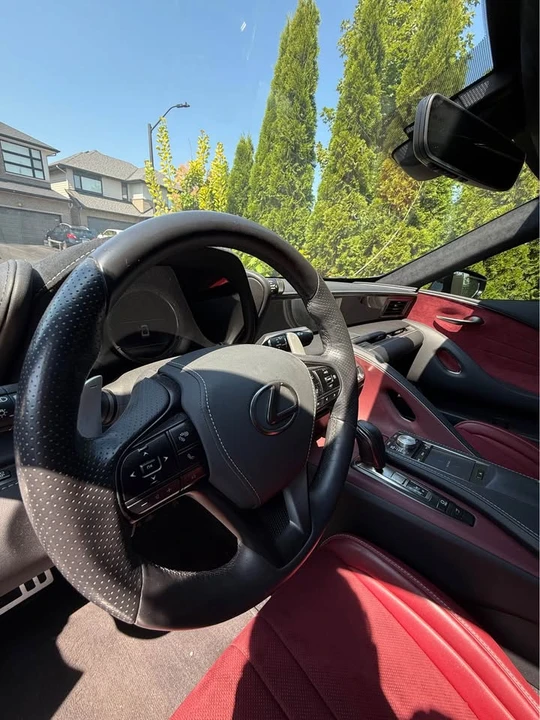 2018 Lexus LC - Image 8 of 18