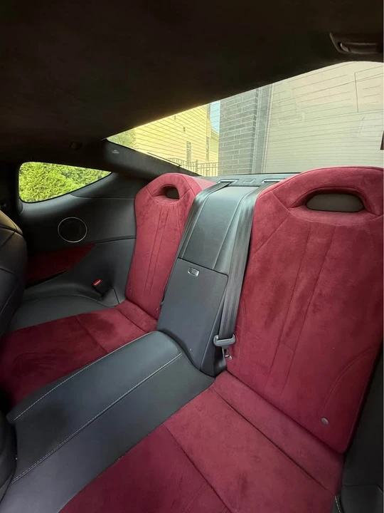 2018 Lexus LC - Image 15 of 18