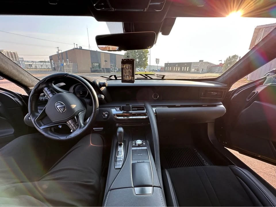 2018 Lexus LC - Image 10 of 16