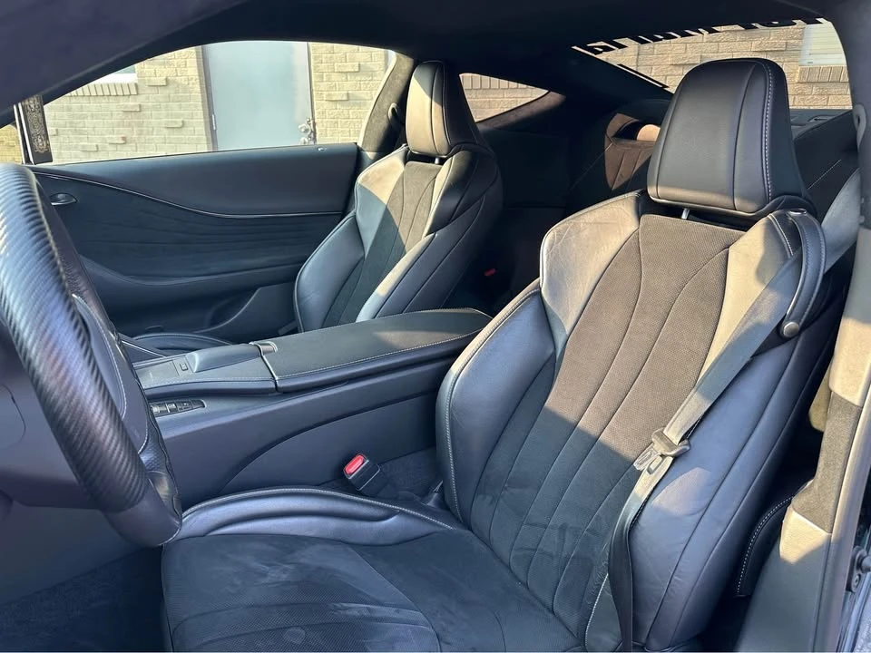 2018 Lexus LC - Image 12 of 16