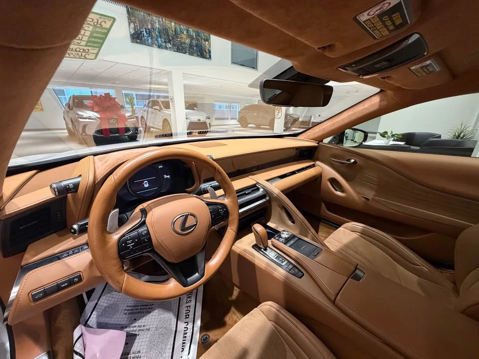 2018 Lexus LC - Image 6 of 7