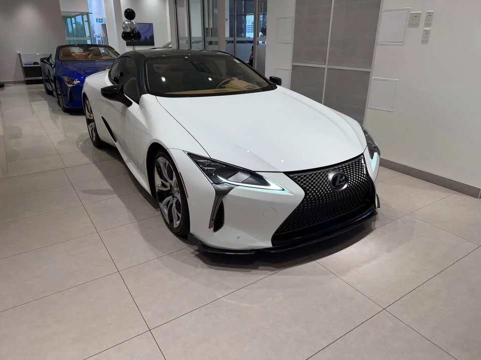 2018 Lexus LC - Image 2 of 7