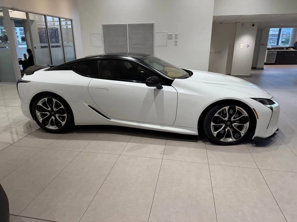 2018 Lexus LC - Image 3 of 7