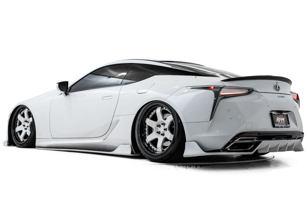 2018 Lexus LC - Image 12 of 31