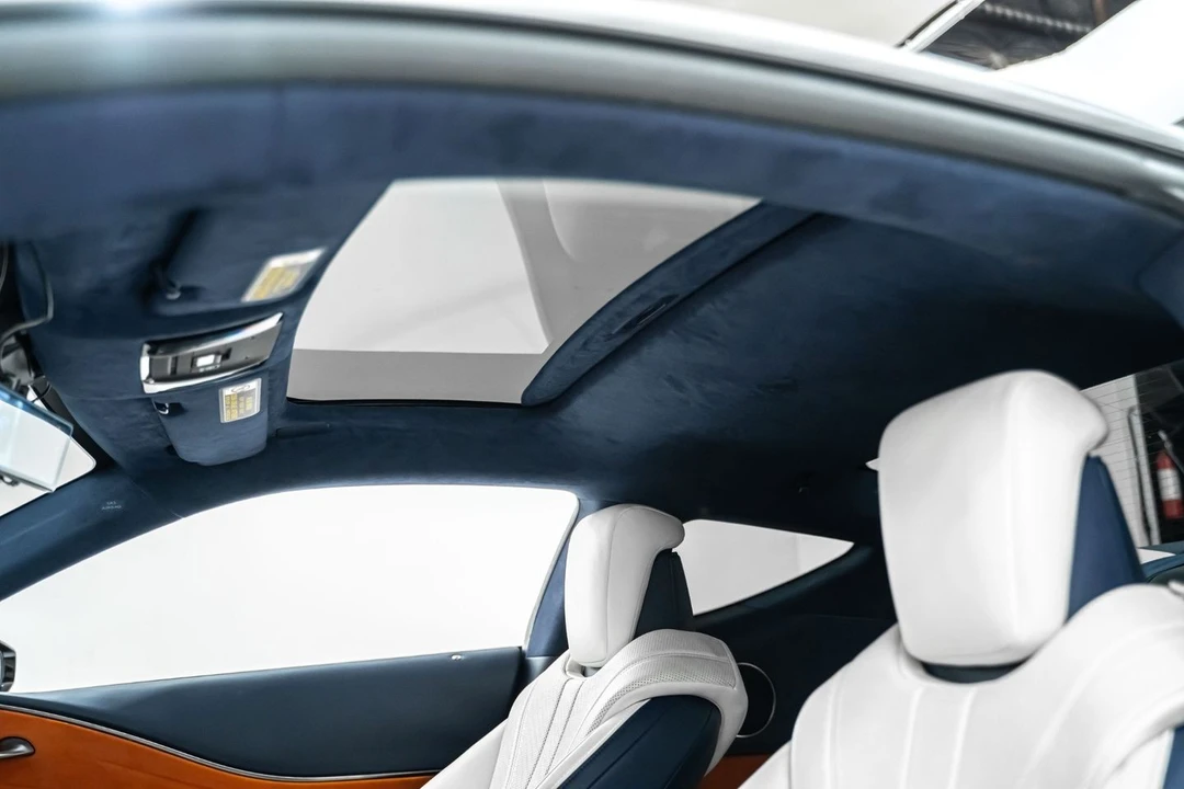 2018 Lexus LC - Image 23 of 31