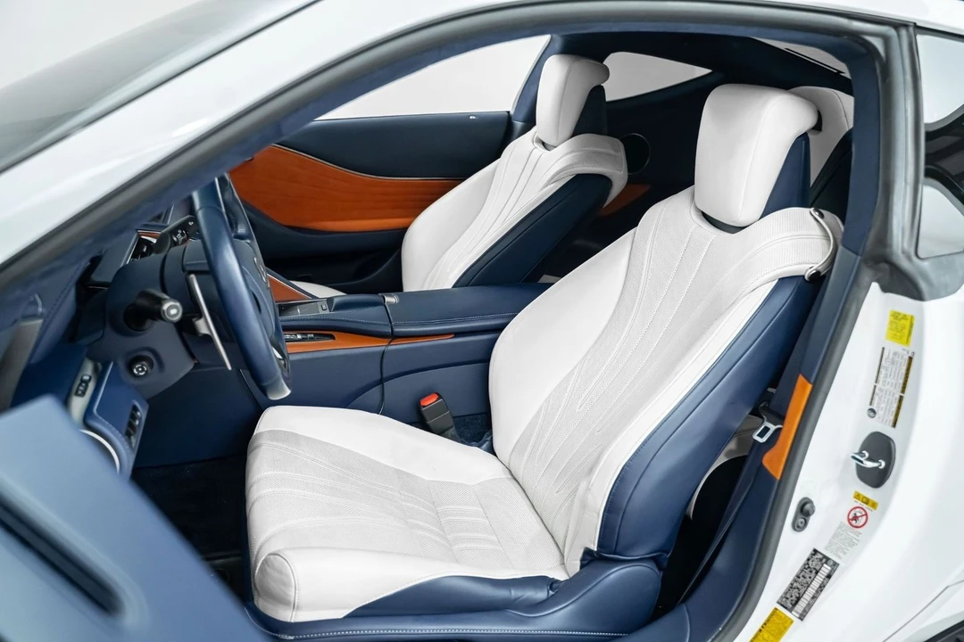 2018 Lexus LC - Image 22 of 31