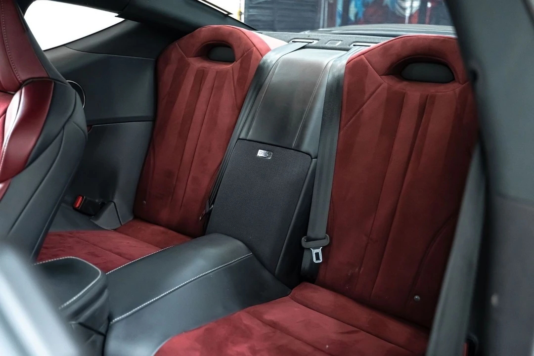 2018 Lexus LC - Image 23 of 31