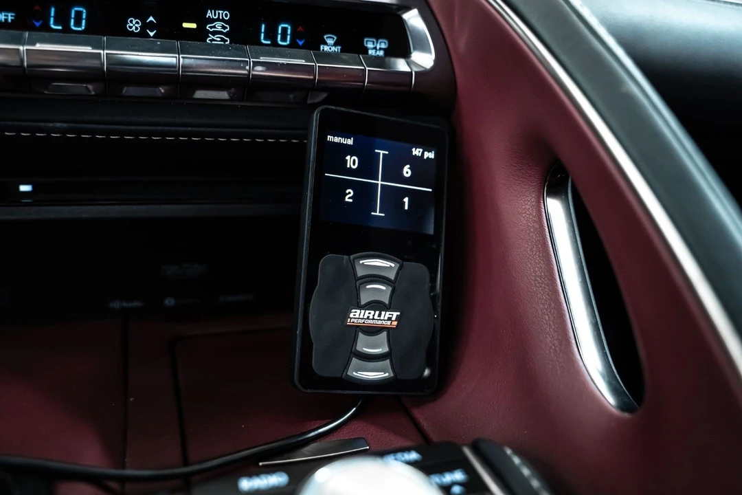 2018 Lexus LC - Image 30 of 31