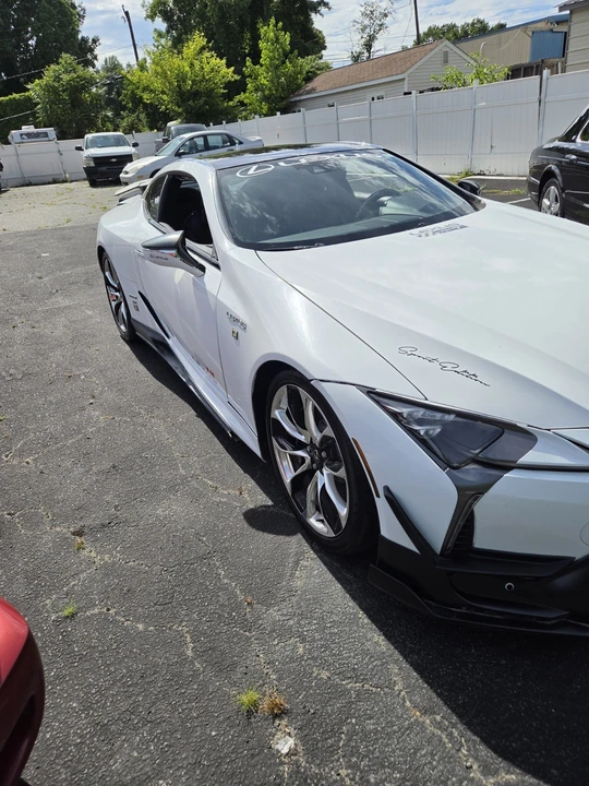 2018 Lexus LC - Image 8 of 11