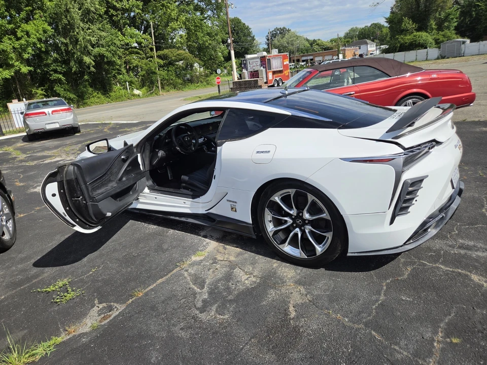 2018 Lexus LC - Image 4 of 11