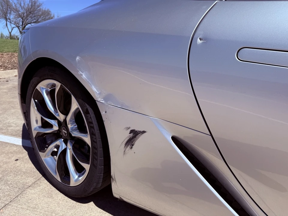 2018 Lexus LC - Image 18 of 21