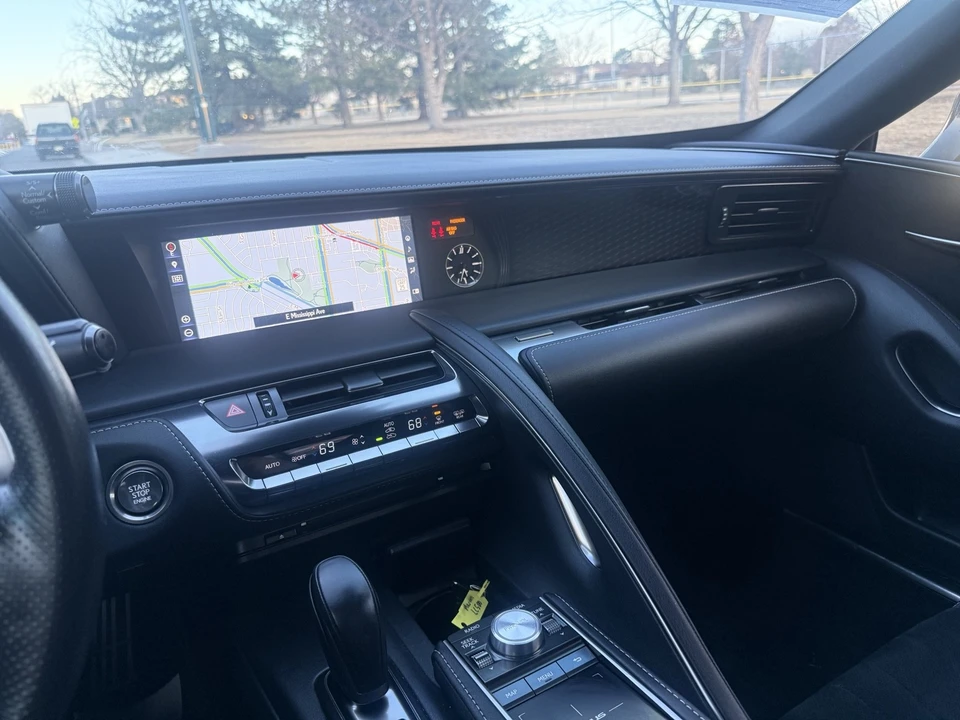2018 Lexus LC - Image 8 of 11