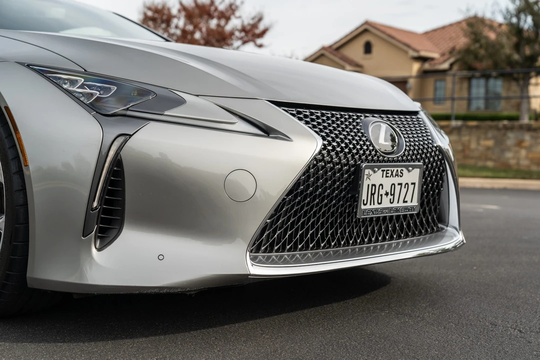2018 Lexus LC - Image 10 of 31