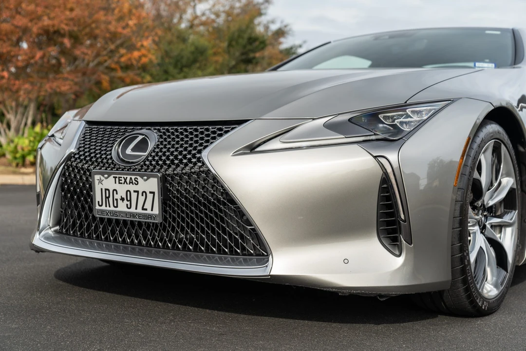 2018 Lexus LC - Image 11 of 31