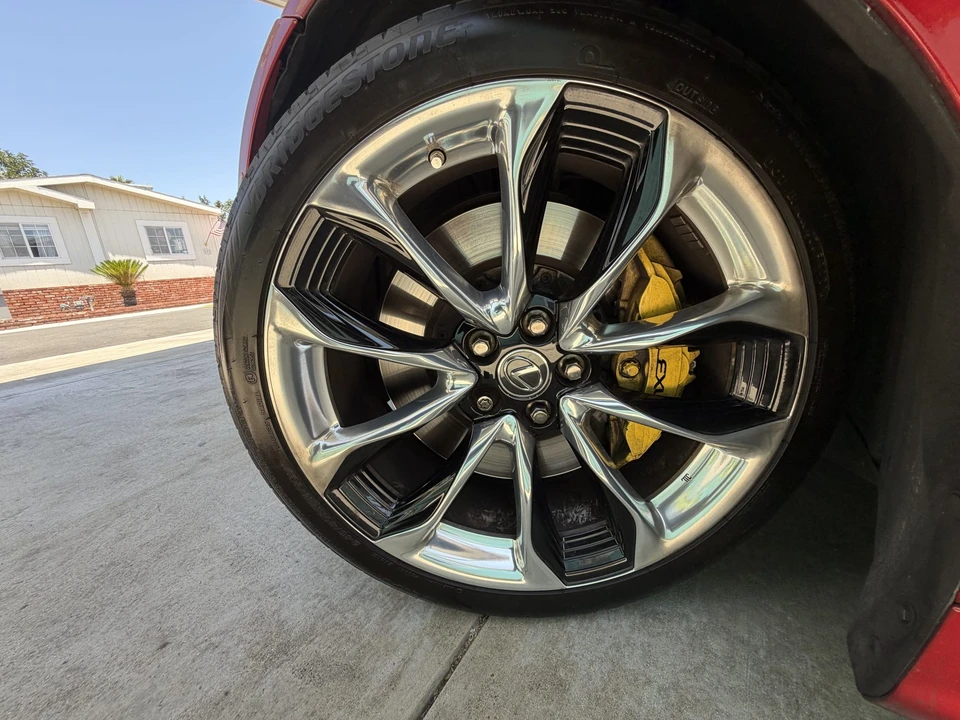 2018 Lexus LC - Image 25 of 31