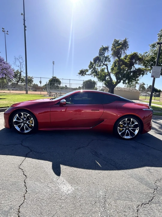 2018 Lexus LC - Image 10 of 31
