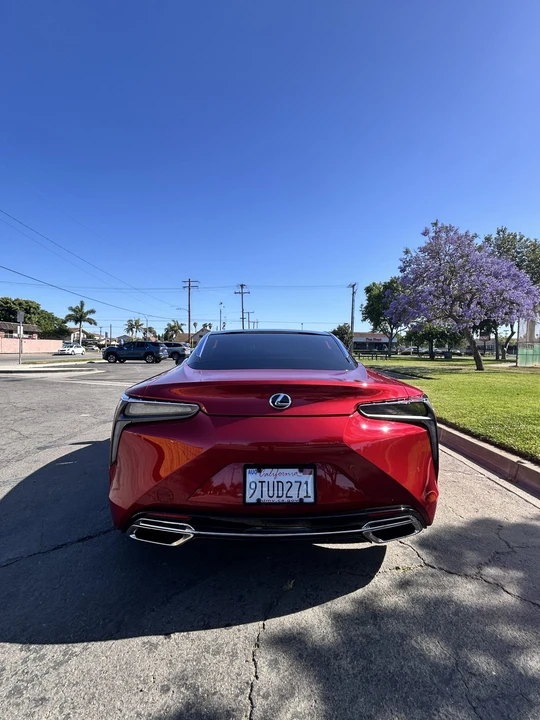 2018 Lexus LC - Image 8 of 31