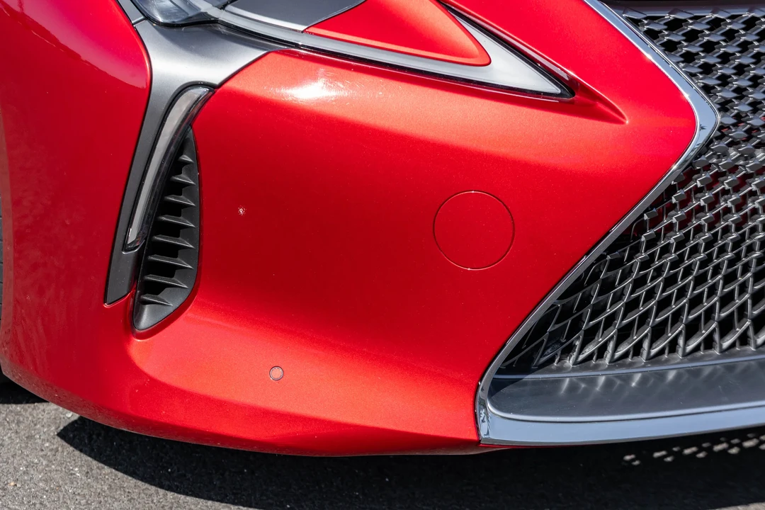 2018 Lexus LC - Image 17 of 31
